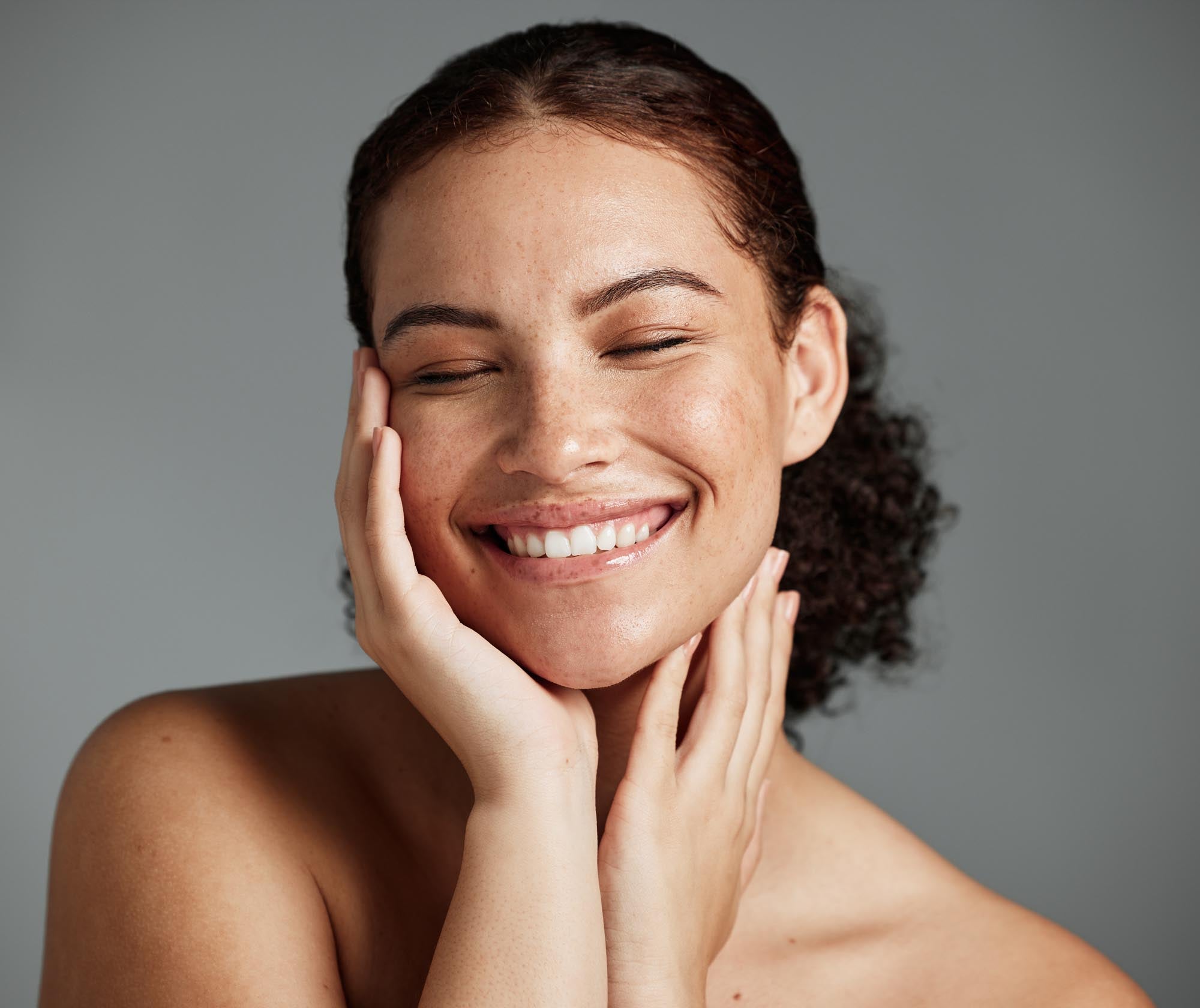 Tranexamic Acid for Skin: Your Guide to Fading Dark Spots & Hyperpigmentation hero image